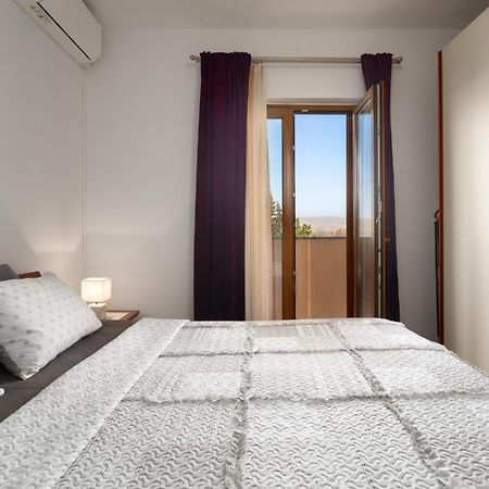 Apartment Morena Пореч Екстериор снимка