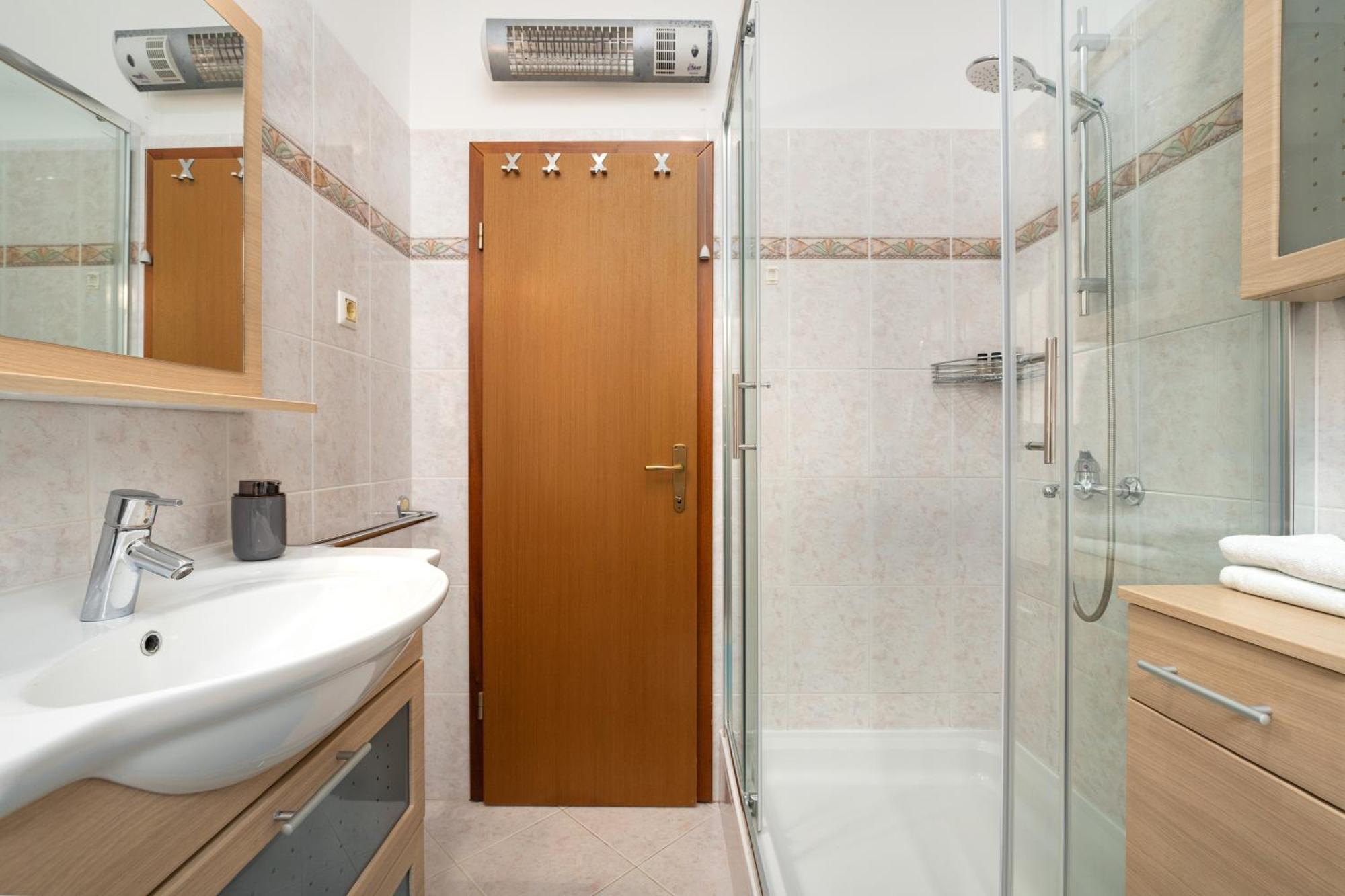 Apartment Morena Пореч Екстериор снимка