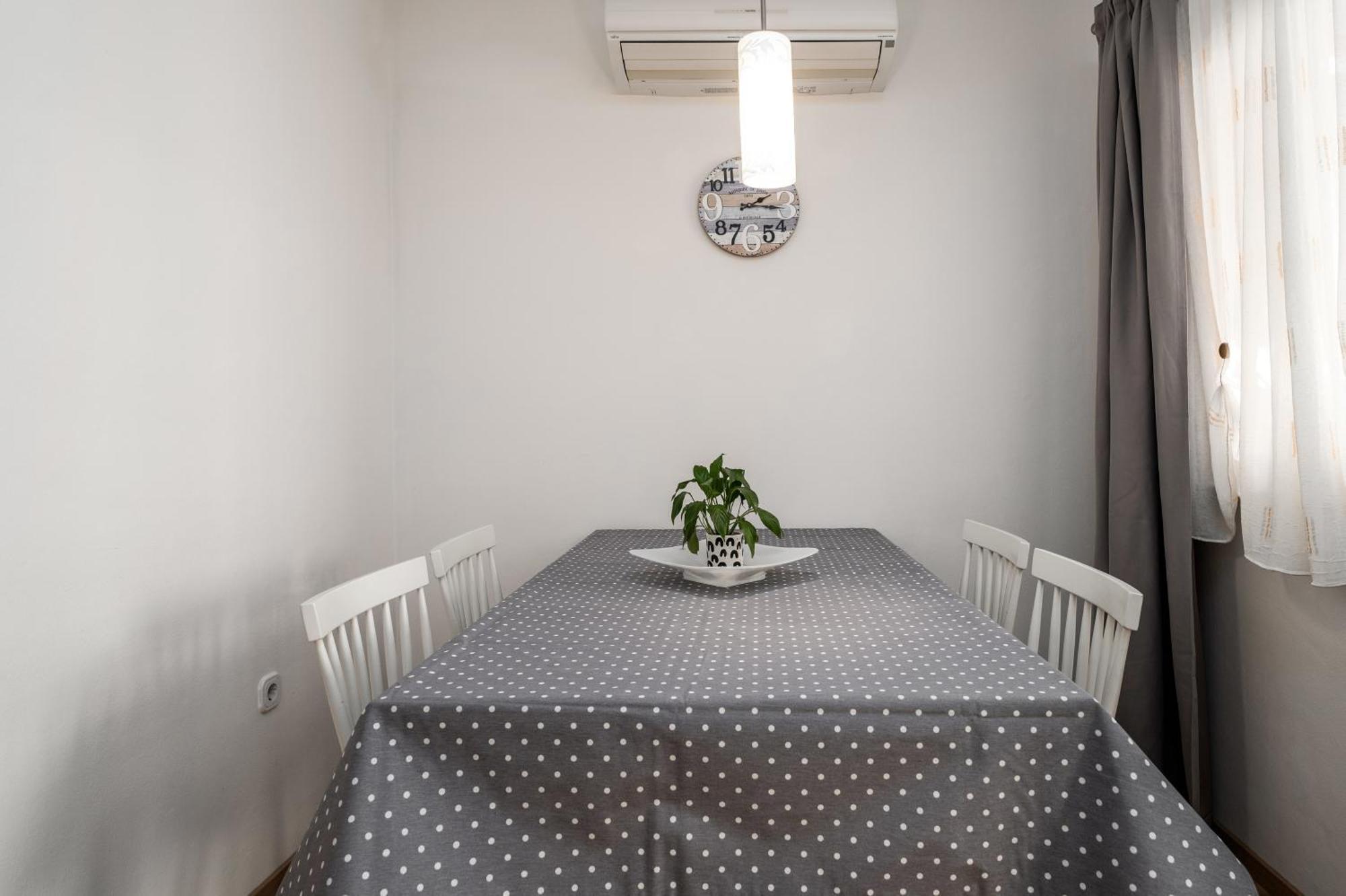 Apartment Morena Пореч Екстериор снимка